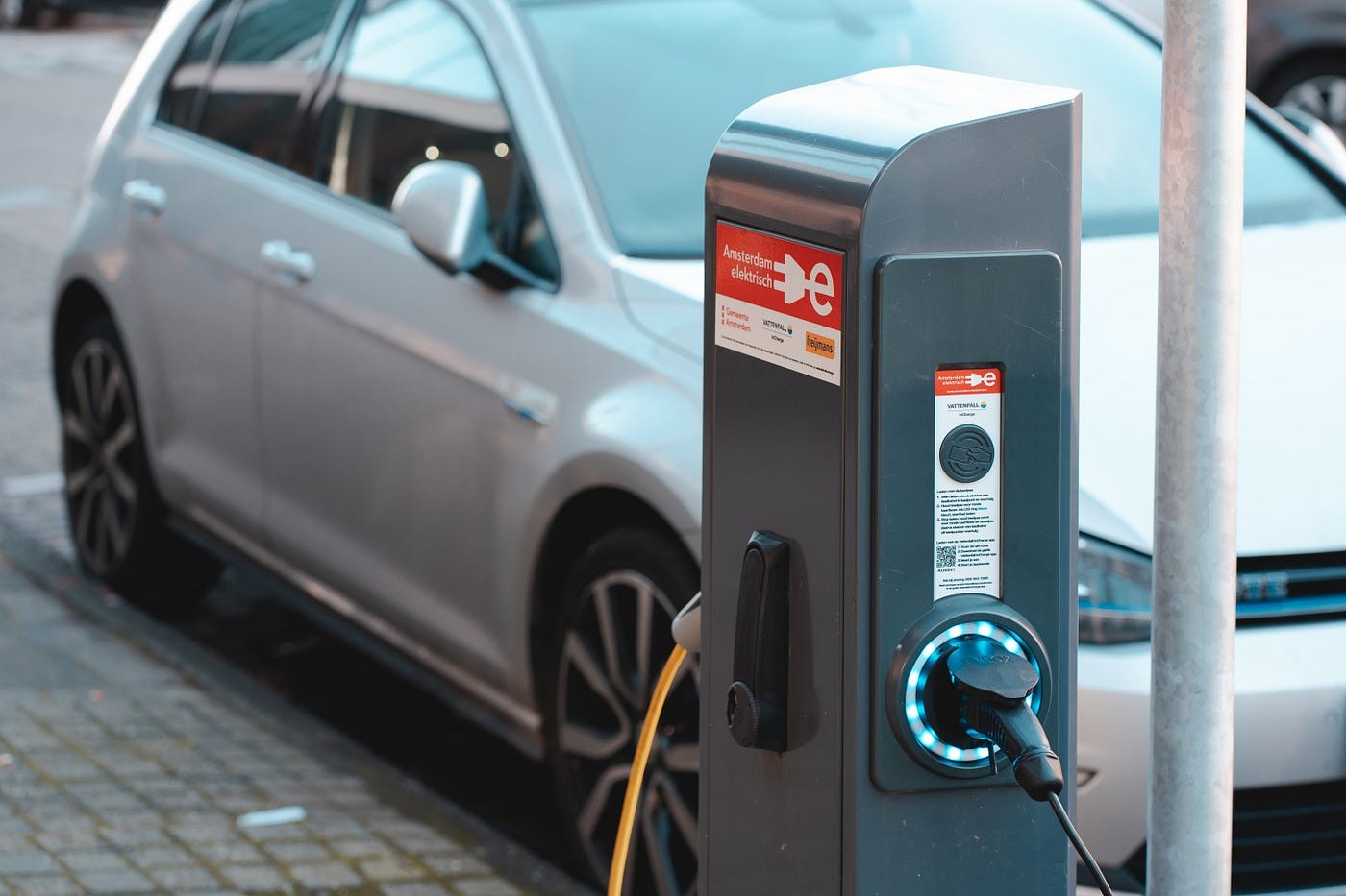 汽車充電樁廠家哪家好？真實(shí)用戶分享經(jīng)驗(yàn)
